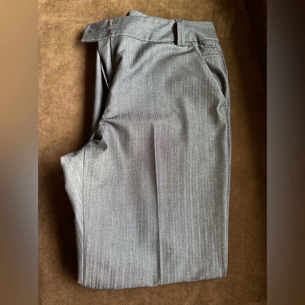 Larry Levine Gray Silver Wide Straight Leg Business attire With Pockets SZ 14
